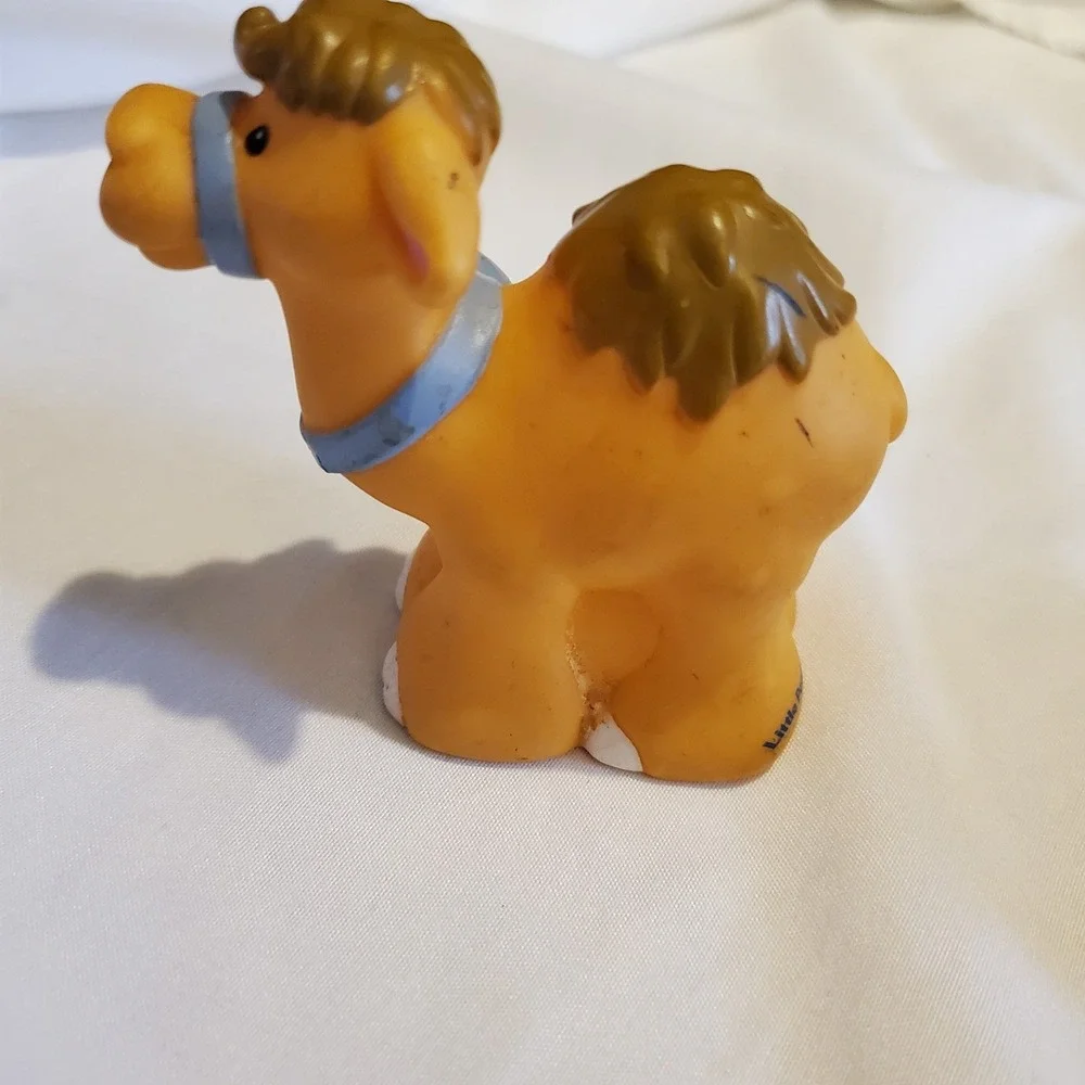 Fisher Price Little People replacement CAMEL with Blue Bow from Baby Zoo Animals